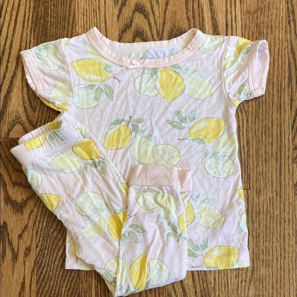 Light pink with lemon print Milkberry, bamboo 2 piece pj set, size 18 months - Picture 1 of 15
